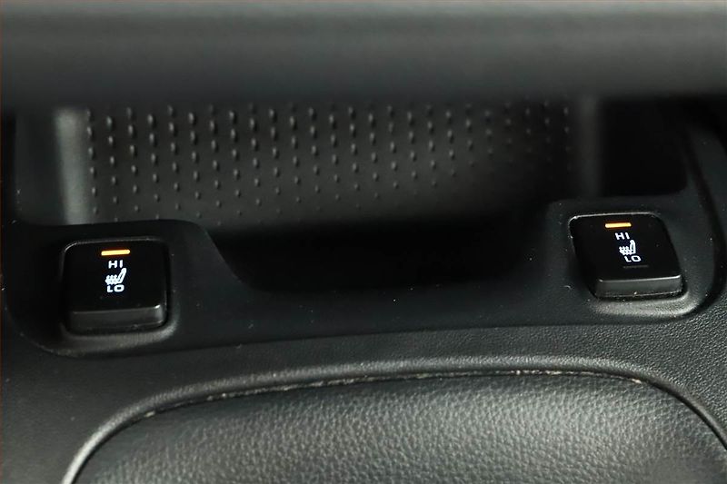 Toyota Corolla (2022) 2.0 Hybrid - fotka 12 z 18