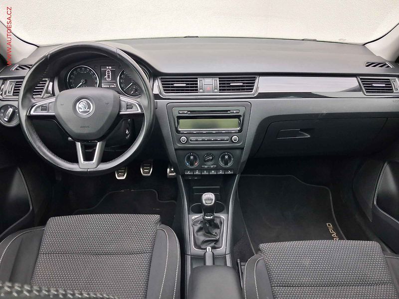 Škoda Rapid (2014) 1.6 TDi, Sport, xenon, panor - fotka 8 z 17