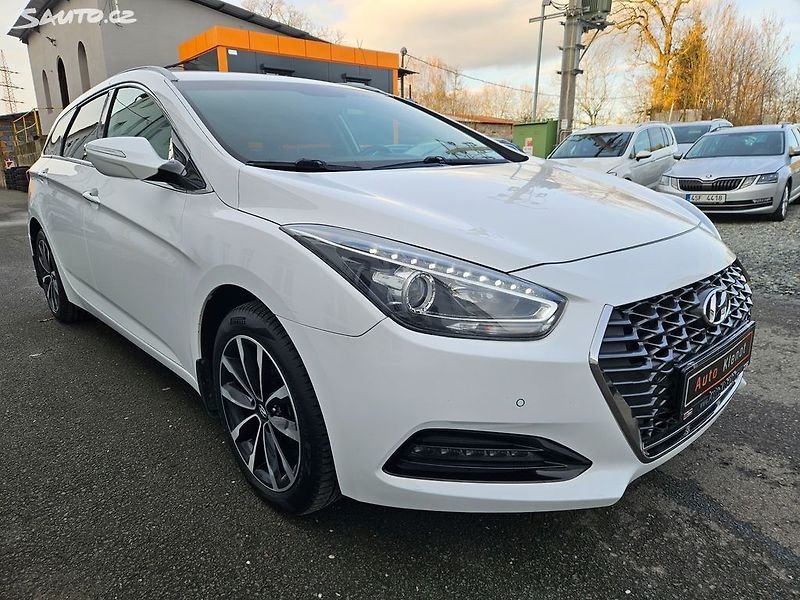 Hyundai i40 100kW VÝHŘEV KAMER DPH - fotka 2 z 44