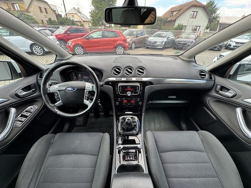 Ford S-MAX (2010) 2.0TDCi Digi Klima Tempomat - fotka 6 z 47