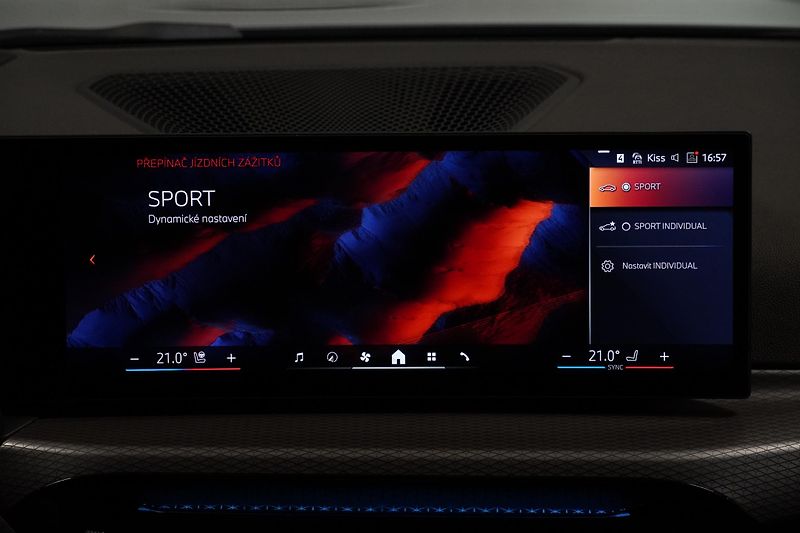 BMW Řada 3 320d,Xdrive,MPacket,ČR,DPH,HUD - fotka 40 z 41