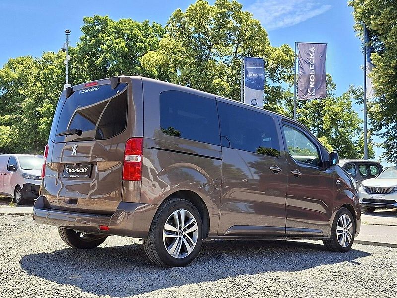 Peugeot Traveller 2,0 BHDI 150k 8M - fotka 3 z 27