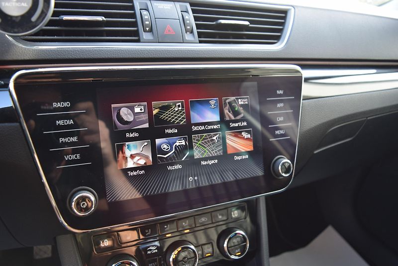 Škoda Superb (2019) 2.0TDI 110kw 4x4 L&K DSG TAŽNÉ - fotka 27 z 50