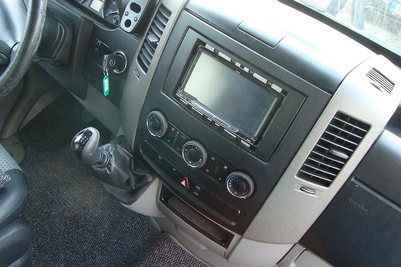 Mercedes-Benz Sprinter (2006) 315 CDi,ČR,1.Maj. 9 - Míst,STK - fotka 32 z 37