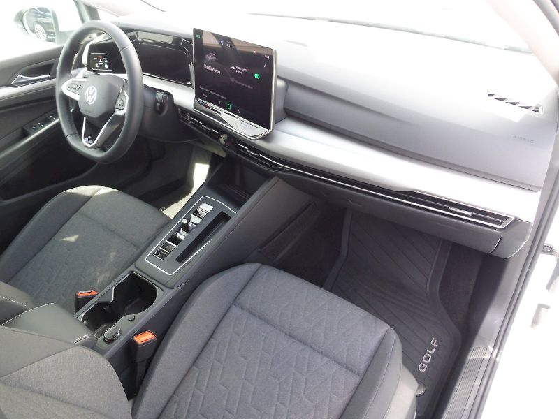 Volkswagen Golf (2025) People 1,5 TSI 85kW mHEV DSG - fotka 8 z 26