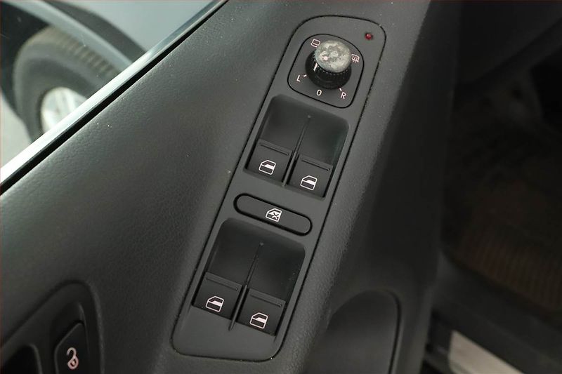 Volkswagen Tiguan (2010) 2.0 TDI, 4X4, Automat, Kůže - fotka 13 z 17