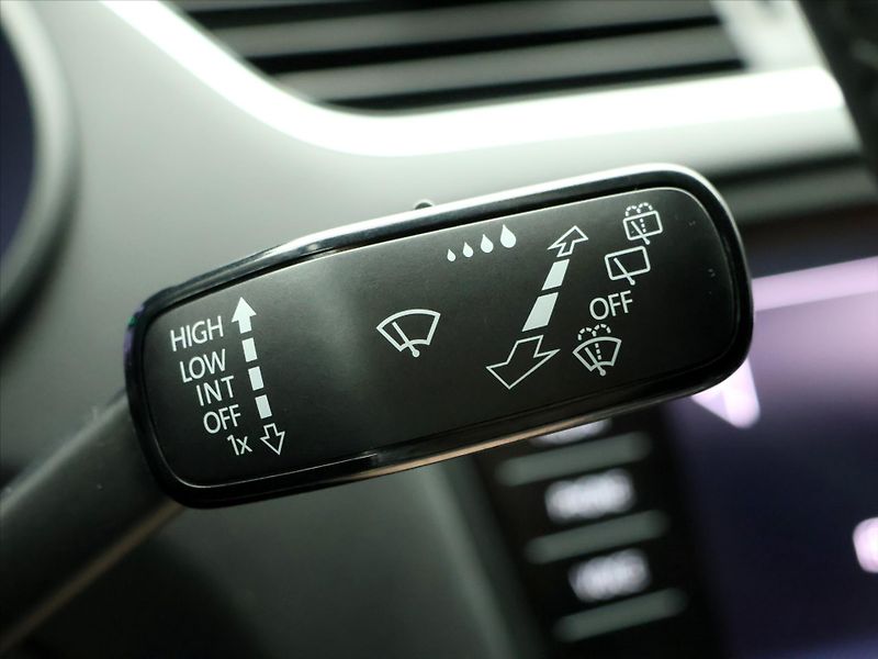 Škoda Octavia 2,0 TDI DSG Soleil - fotka 19 z 30