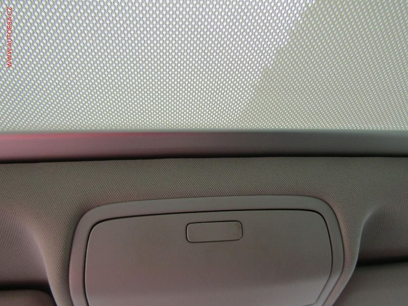 Volkswagen Tiguan (2015) 2.0 TDi 4x4, Lounge, DSG - fotka 19 z 20