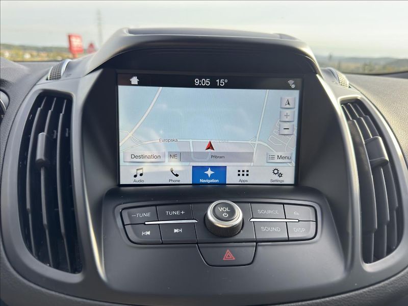 Ford Kuga 2,0 TDCi Titanium 4x4 - fotka 11 z 16