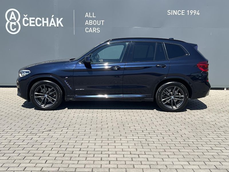 BMW X3 (2018) - fotka 8 z 41