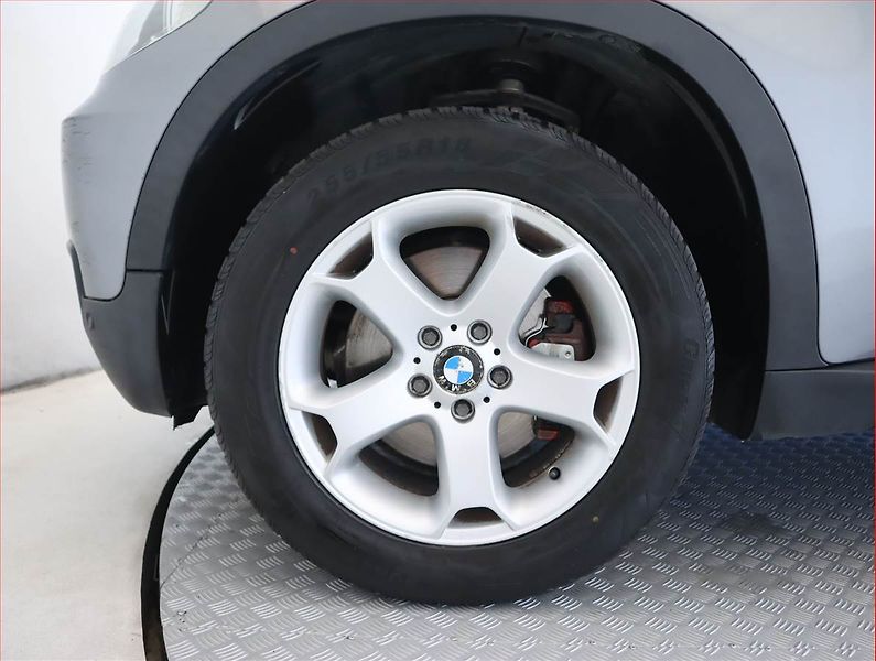 BMW X5 (2009) xDrive30d, 4X4, Automat, Navi - fotka 15 z 16