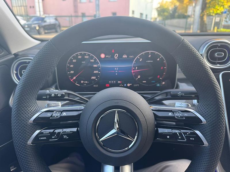 Mercedes-Benz Třídy C (2025) C 220 d 4MATIC kombi - fotka 13 z 27