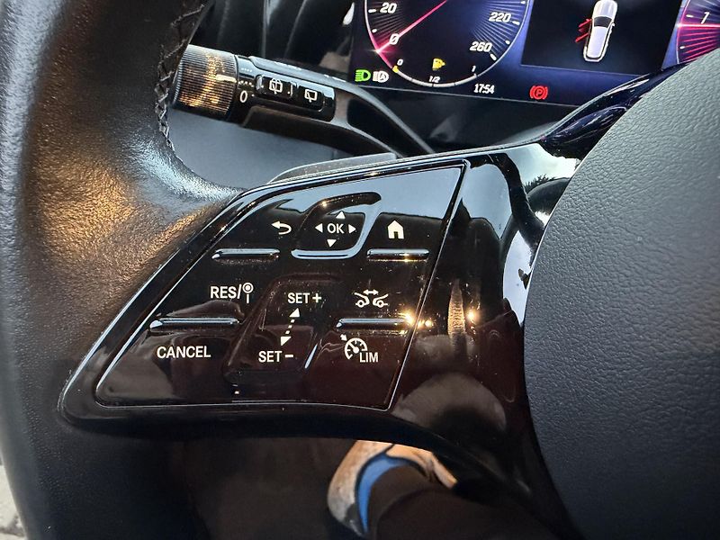 Mercedes-Benz Třídy C 200D 9Gtronic-AVANTGARDE-Tažné - fotka 22 z 37