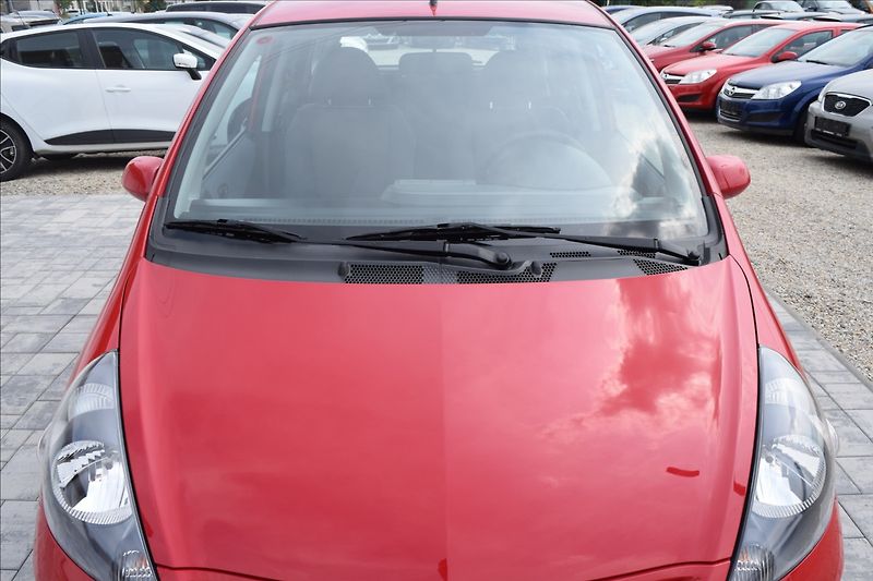 Honda Jazz 1,3 i 57KW NOVÁ STK BEZ KOROZE - fotka 3 z 45