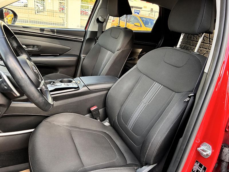 Hyundai Tucson 1.6T-GDi 110kW AUTOMAT STYLE - fotka 10 z 28