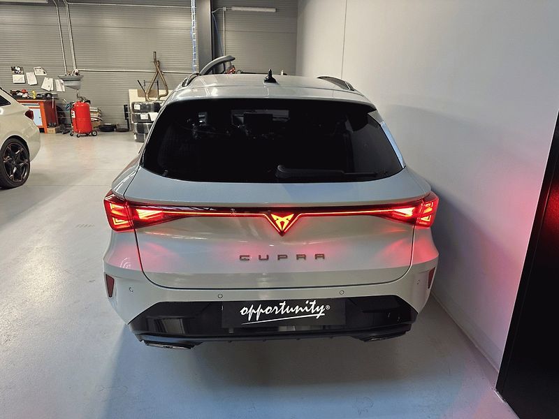 Cupra Leon (2026) SP 2.0 TSI 204k DSG 4WD - fotka 4 z 18