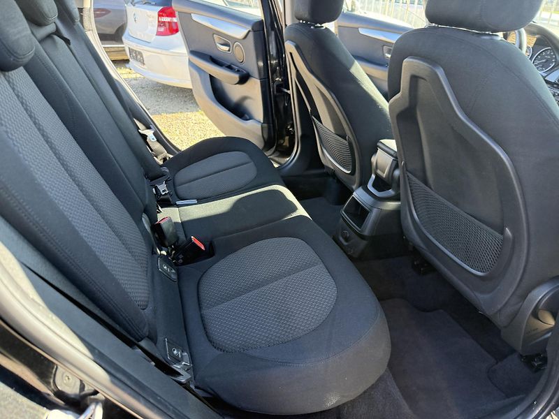 BMW Řada 2 (2015) 1.5 100kw spotřeba 4.9L2 - fotka 43 z 49