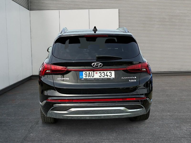 Hyundai Santa Fe (2023) LUXURY 1.6TGDI 132kW 4x4 TAŽNÉ - fotka 5 z 11
