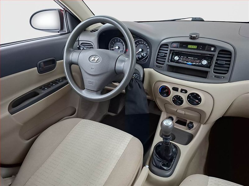 Hyundai Accent (2008) 1.4i, po STK, za super cenu - fotka 7 z 15