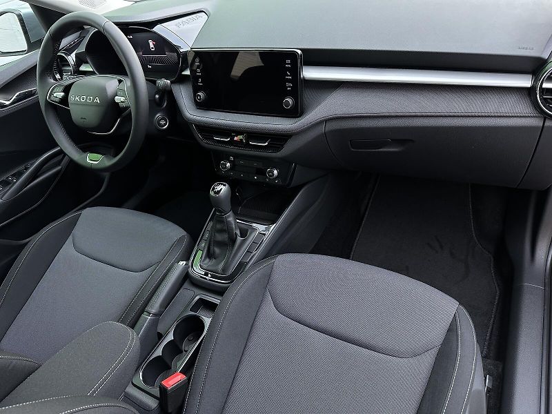 Škoda Fabia 1.0TSi 95PS LED V.Cockpit Clim - fotka 35 z 36
