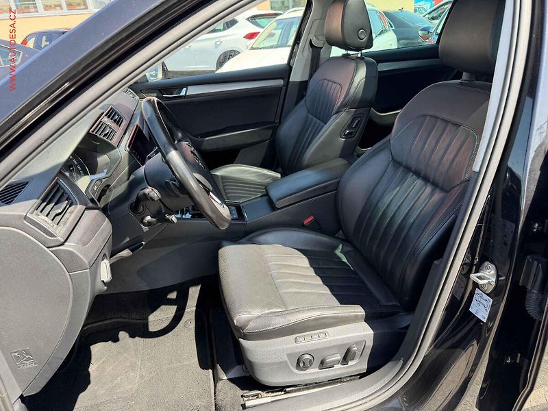 Škoda Superb (2018) 2.0 TDI, ČR, DSG - fotka 9 z 18