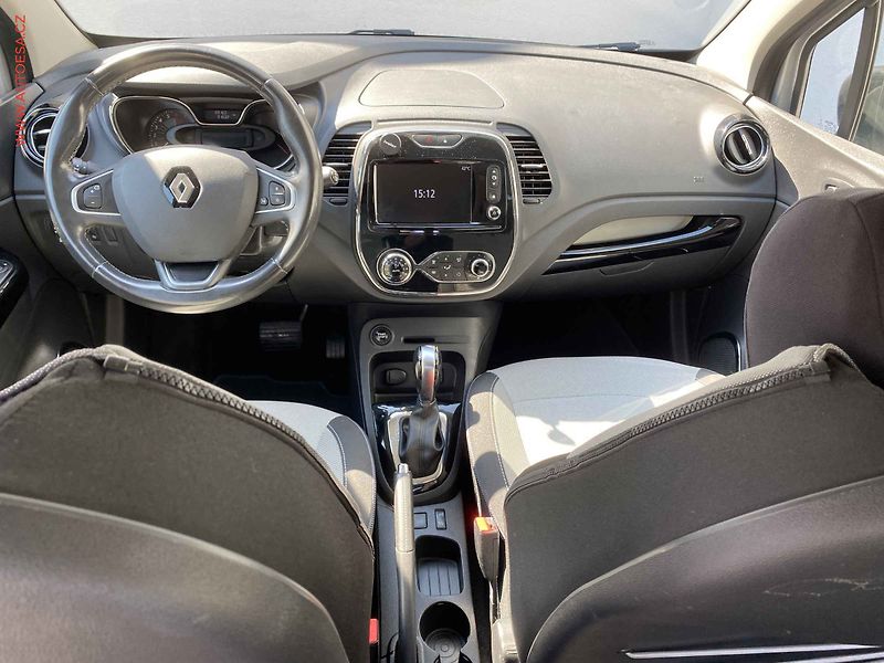 Renault Captur (2016) 1.2 TCe, Intense, AT, navi - fotka 8 z 17