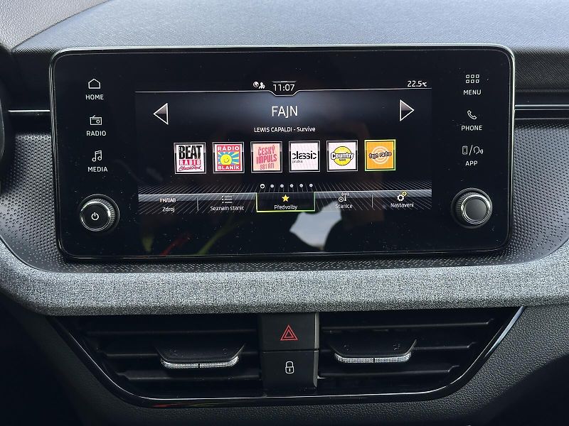 Škoda Scala 1.0TSi Selection 116PS KLIMA A - fotka 22 z 35