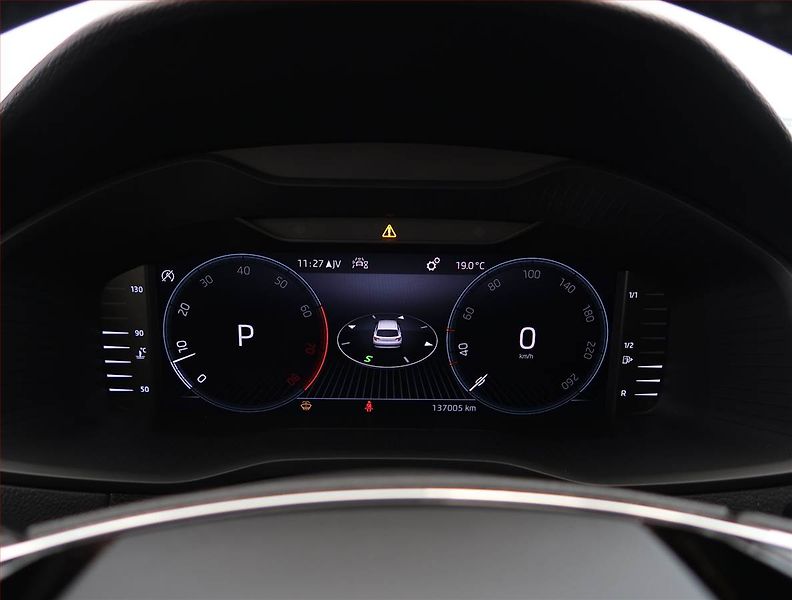 Škoda Karoq (2022) 1.5 TSI, digi klima - fotka 11 z 28