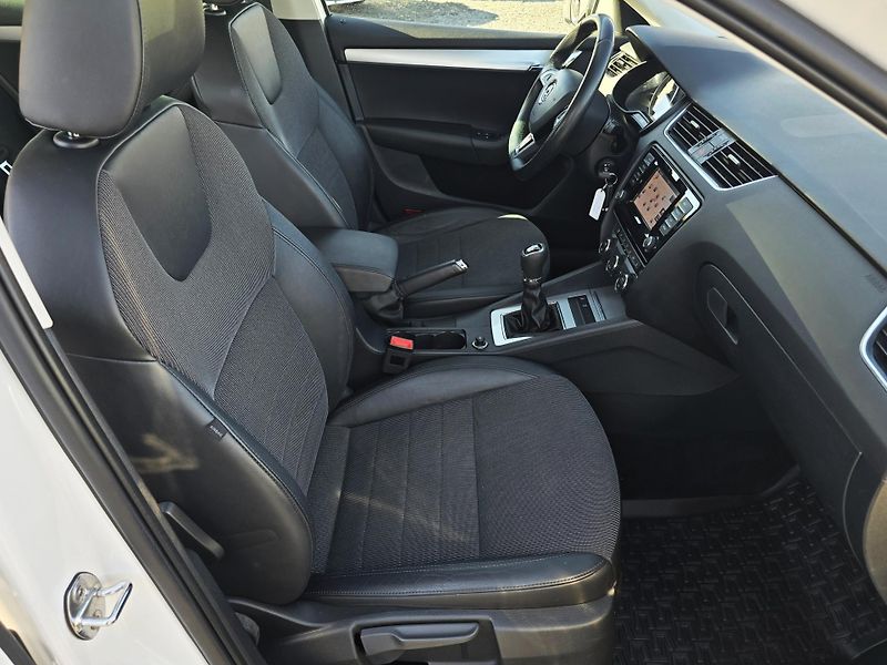 Škoda Octavia 1.4 TSI STYLE NAVI 1Majitel - fotka 17 z 24