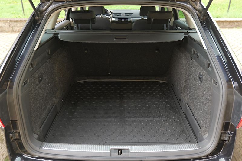 Škoda Superb 1.4 TSI DAB 19 Tažné - fotka 34 z 35