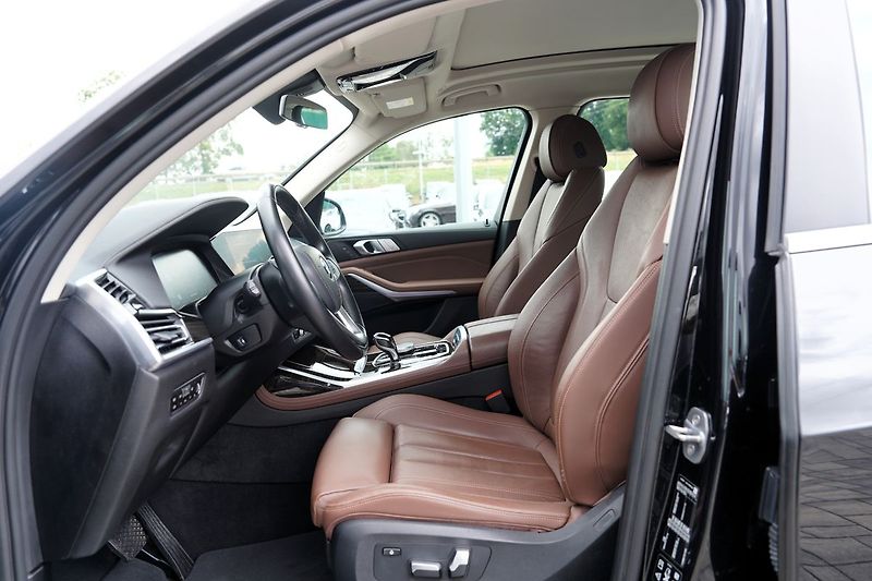BMW X7 40i xDrive/panorama/7 míst - fotka 22 z 47