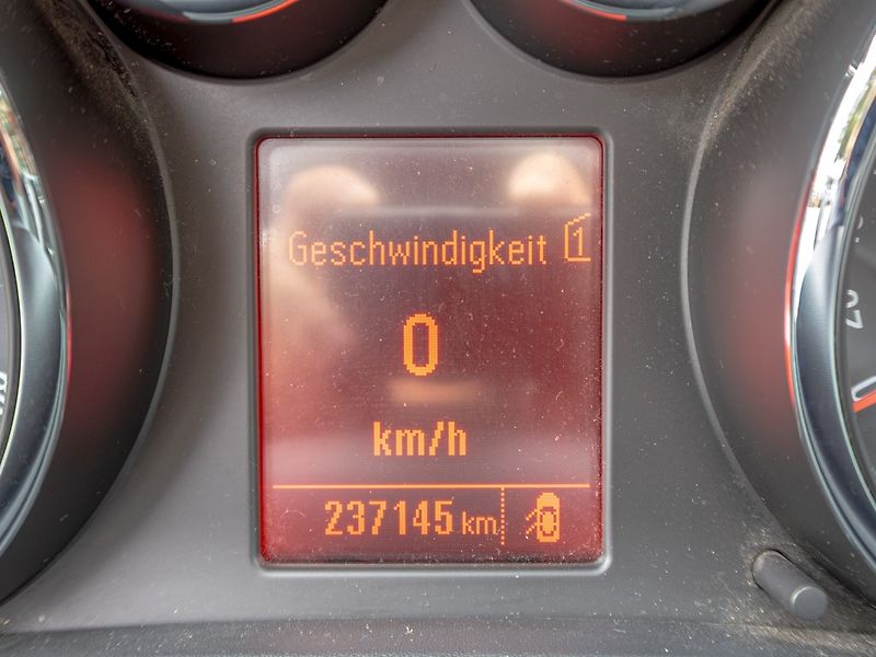 Opel Astra (2012) 1.4i 16V 74KW – SERVISKA - fotka 22 z 45