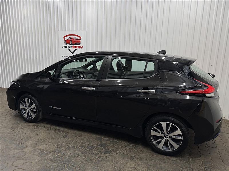Nissan Leaf Electric drive 110kW Business - fotka 5 z 41