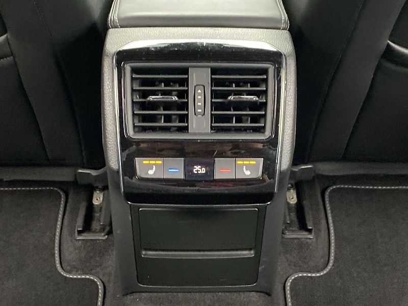 Škoda Superb (2023) Combi 2.0 TDI DSG Sportline - fotka 27 z 33