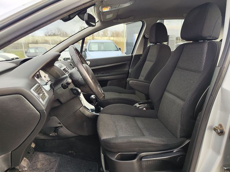 Peugeot 307 1.6i 16V/80kW - fotka 15 z 25