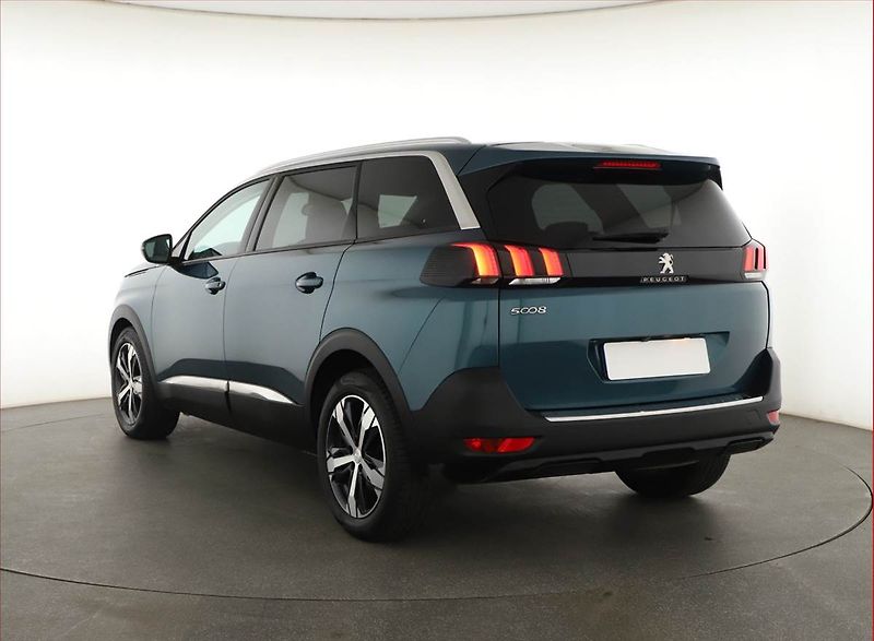 Peugeot 5008 (2018) Allure 1.6 BlueHDi, 7 míst - fotka 4 z 19