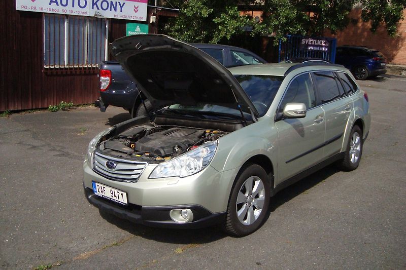 Subaru Outback (2011) 2.0 D,AWD,ČR, 2.Maj.Servis.Kn. - fotka 18 z 76