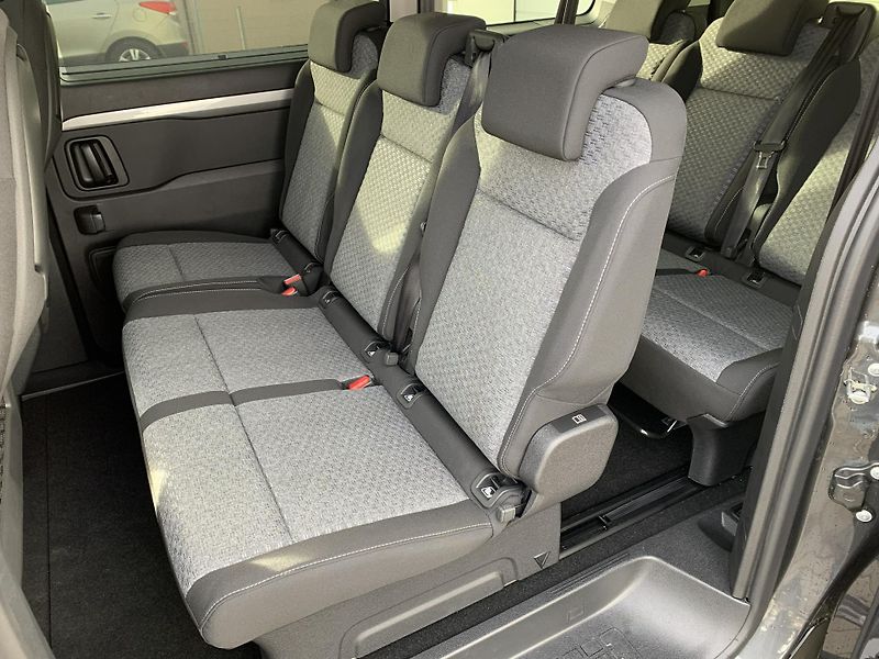 Toyota ProAce Verso (2026) L1 FAMILY 8S 2,0D AT WILLY - fotka 8 z 14
