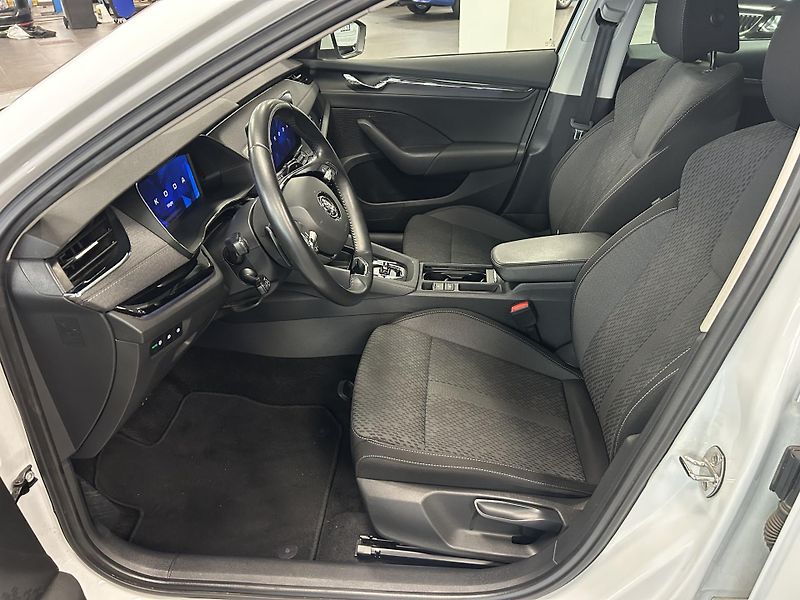 Škoda Octavia (2023) 2.0TDi DSG Style Matrix LED TZ - fotka 5 z 28