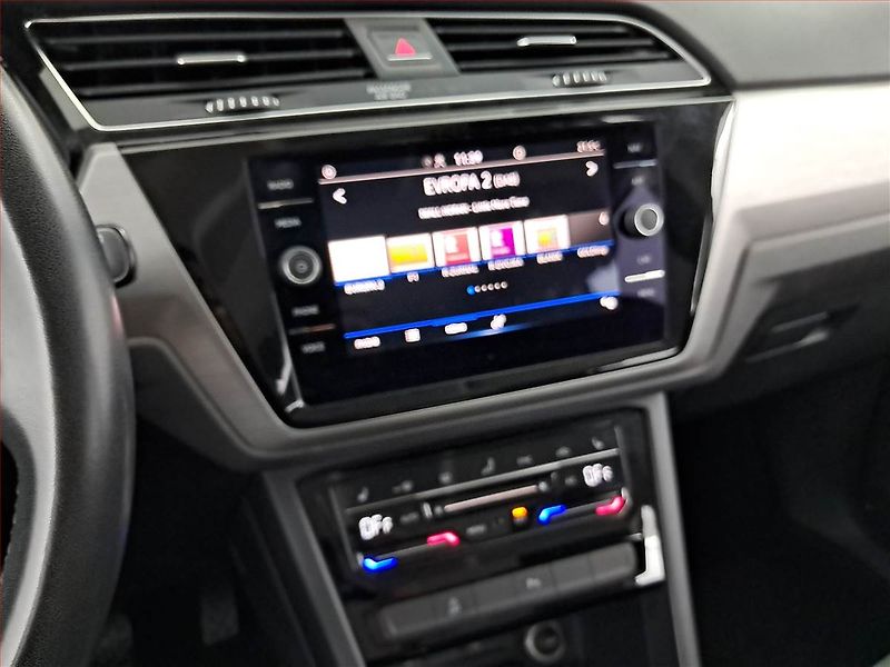 Volkswagen Touran (2023) 1.5 TSI - fotka 12 z 18
