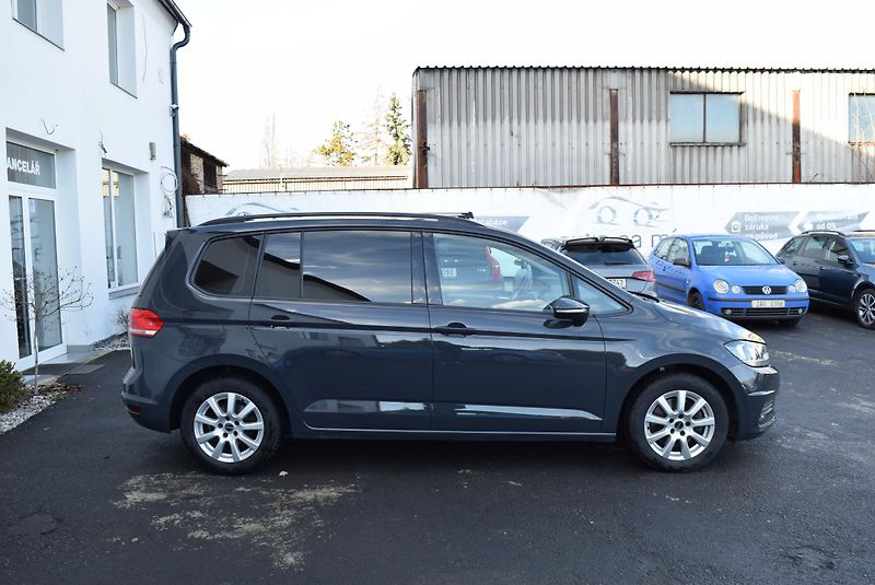Volkswagen Touran (2017) 1.4TSI 110kw COMFORTLINE WEBAS - fotka 7 z 44