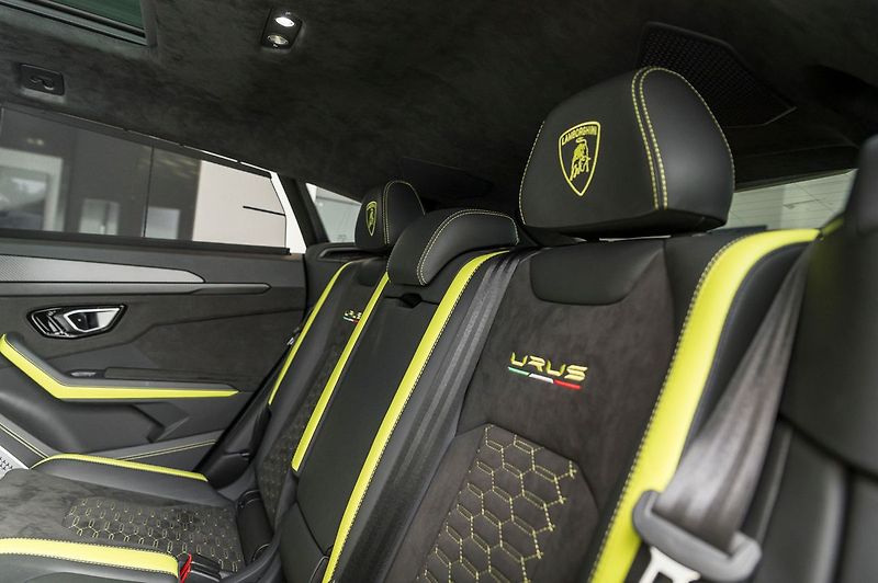 Lamborghini Urus Graphite Capsule/Pano/B&O 3D - fotka 8 z 27