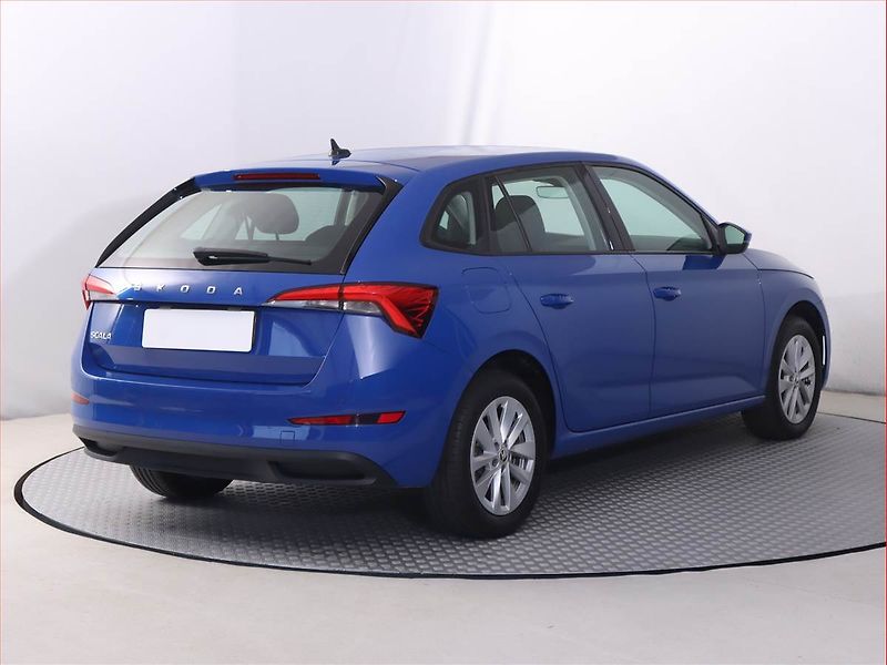 Škoda Scala (2023) 1.0 TSI, Serv.kniha, Tempomat - fotka 5 z 13