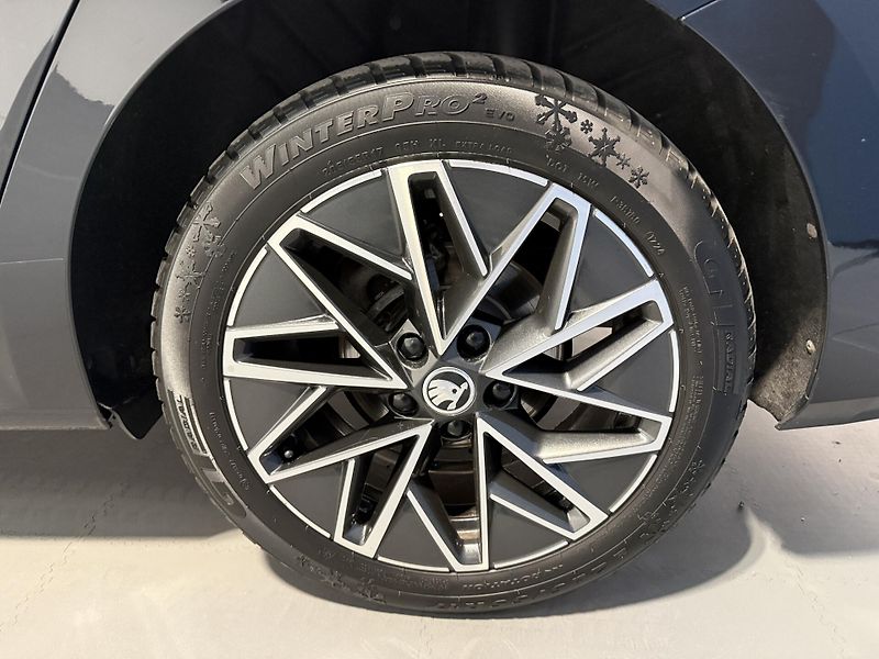 Škoda Octavia 2.0 TDI 110kW DSG Style Combi - fotka 13 z 13
