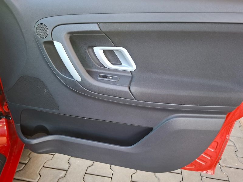 Škoda Fabia (2010) 1.2i 51kW -NEHAV.-SERVISOVÁNO! - fotka 24 z 33
