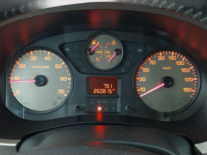 Citroën Berlingo (2015) Tendance 1.6 HDi, 5Míst, ČR - fotka 11 z 15