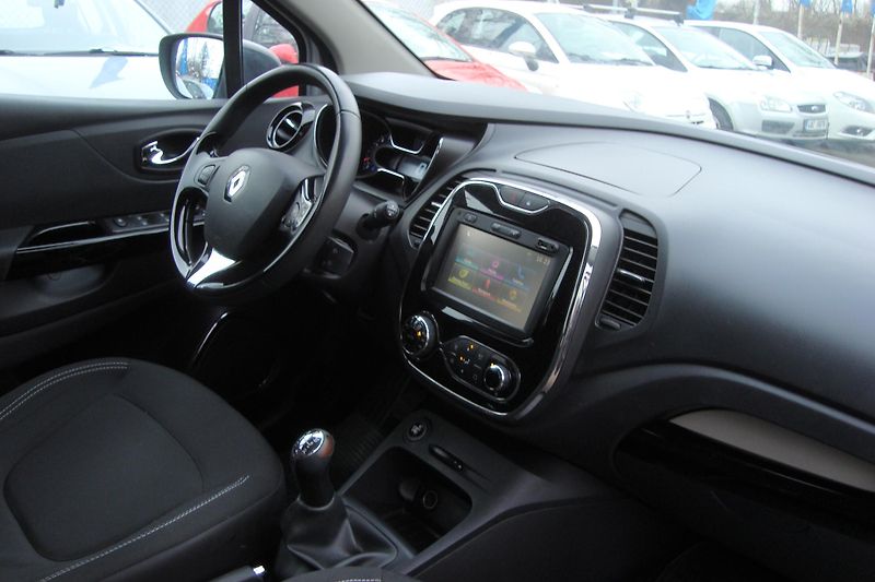 Renault Captur (2017)  0.9 Limited - fotka 38 z 66