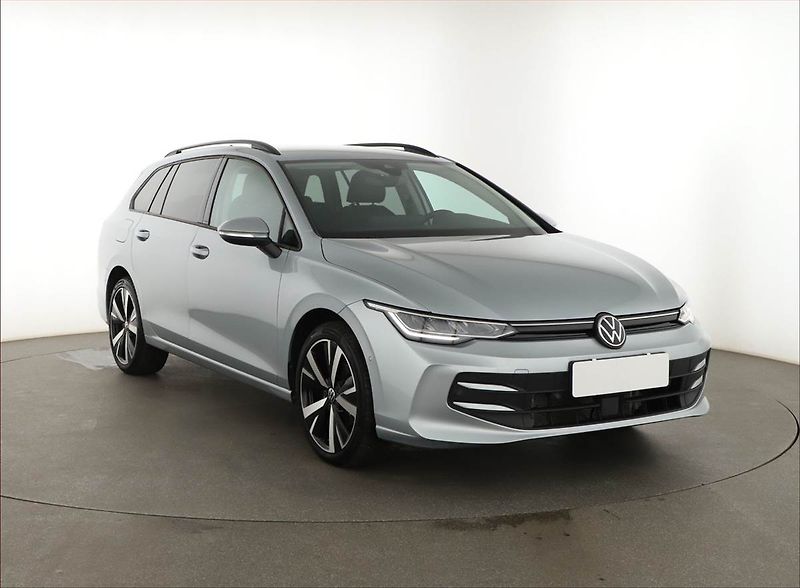 Volkswagen Golf (2025) Life 1.5 eTSI - fotografie inzerátu