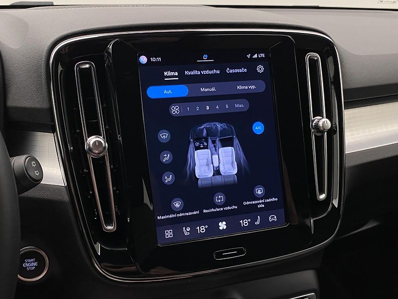 Volvo XC40 B4 BRIGHT PLUS AUT CZ - fotka 36 z 56