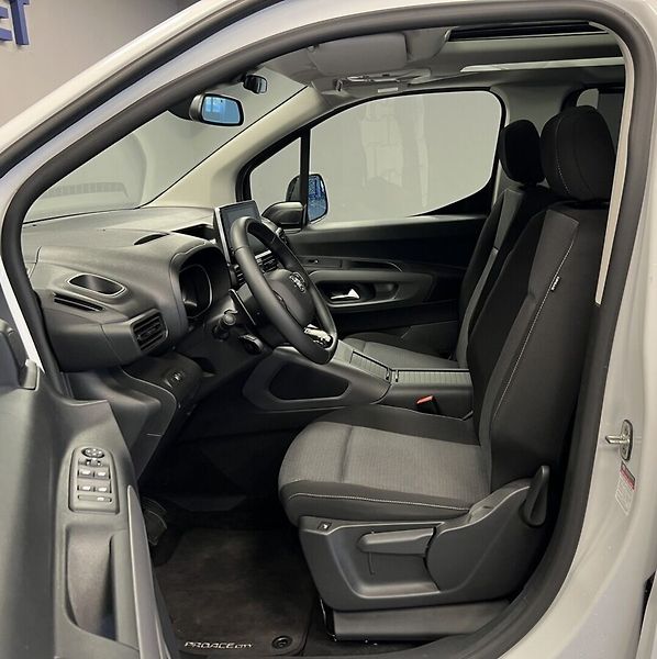 Toyota ProAce City Verso 1,5 8AT FAMILY L1 PANO - fotka 6 z 17